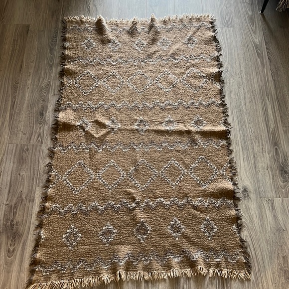 WOOL Wilfred Scarf. - Picture 2 of 6